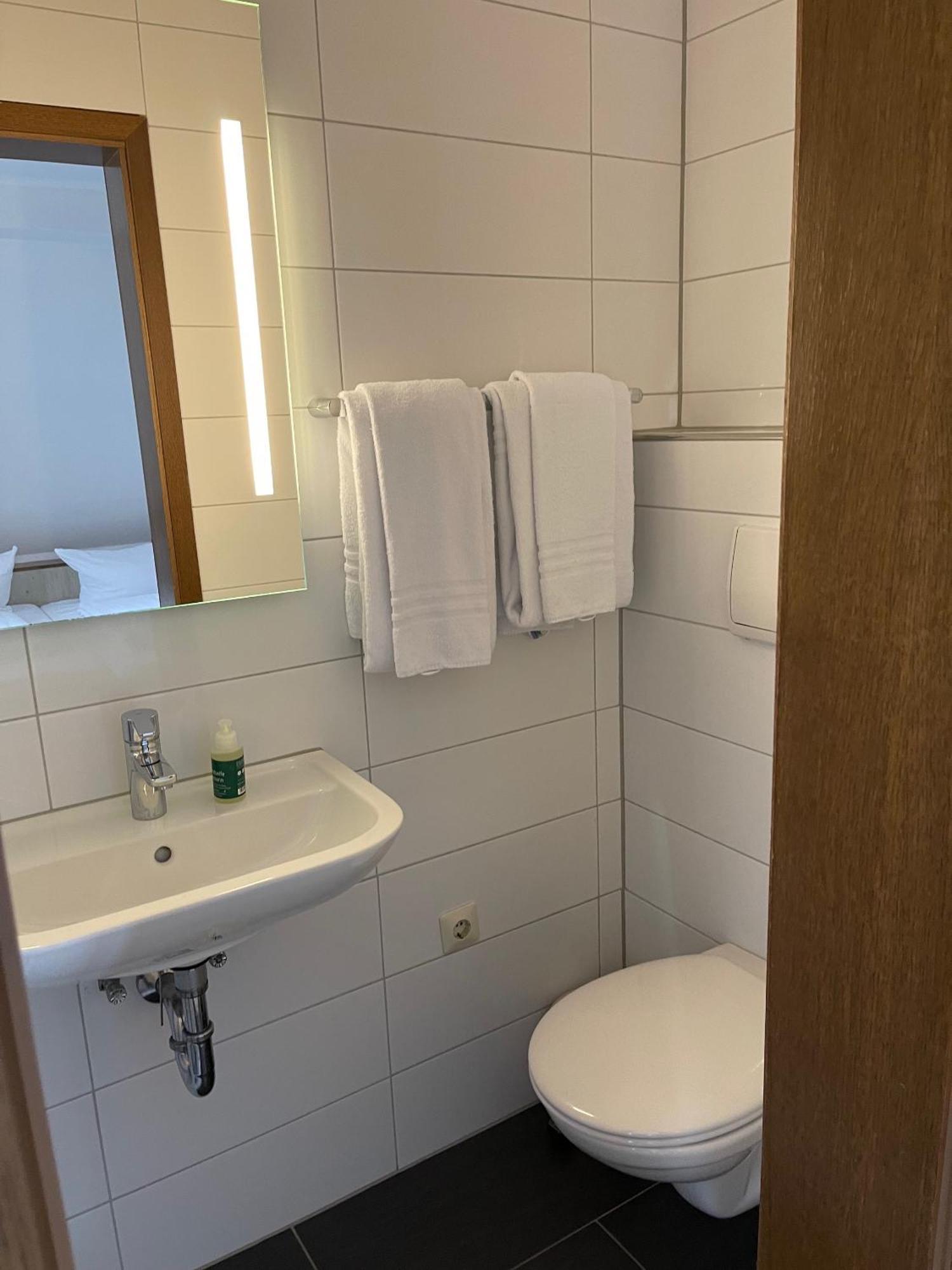 Landhotel Sickinger Hof Walldorf  Ngoại thất bức ảnh