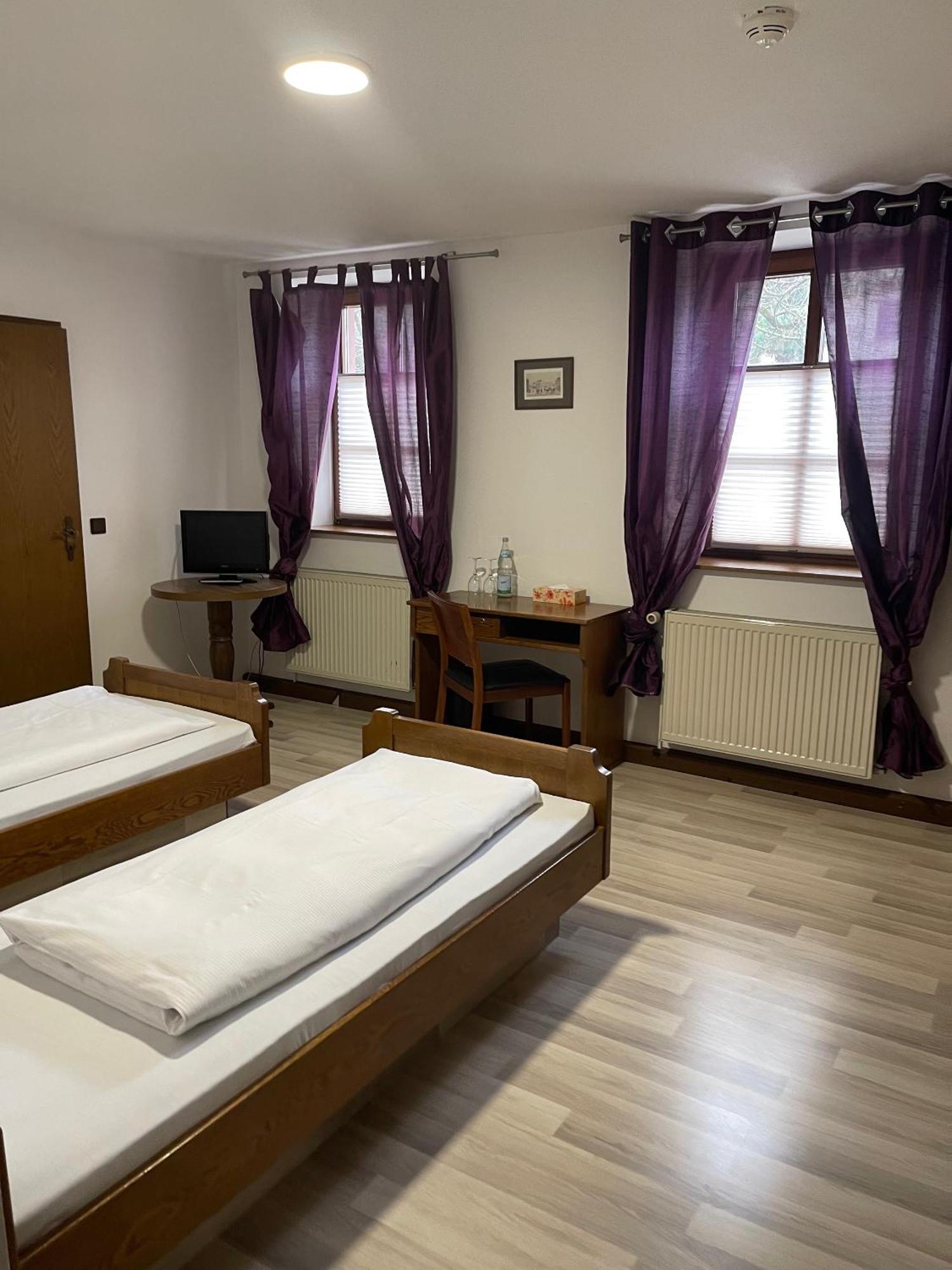 Landhotel Sickinger Hof Walldorf  Ngoại thất bức ảnh